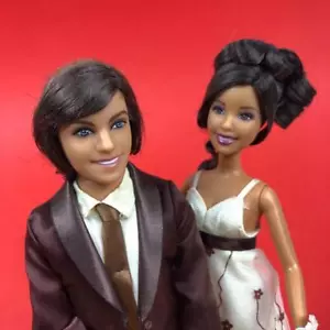 Disney High School Musical 3 Troy Gabriella graduación juguete de moda adolescente juego de muñecas - Imagen 1 de 8