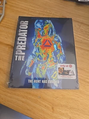 THE PREDATOR - TARGET EXCLUSIVE Evolution 36 page book BLU-RAY + DVD New Sealed  - Image 1 of 2