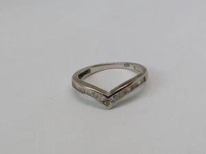 925 Sterling Silver CZ Love Heart Cutout Wishbone V Shaped Band Ring Size O - Picture 1 of 6