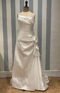 CYMBELINE Paris Wedding Dress In Light Ivory Taffeta, Size 12 - Picture 1 of 12