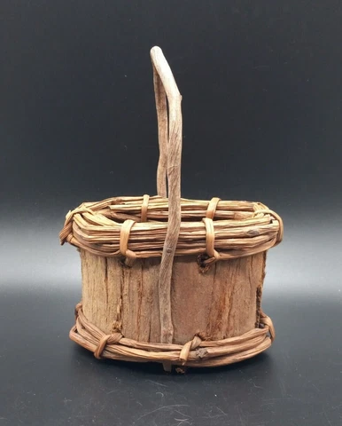 RUSTIC TWIG & BARK BASKET OVAL WOODEN HANDMADE HANDLE 5X3.5X6.5 MOUNTAIN DECOR Cover