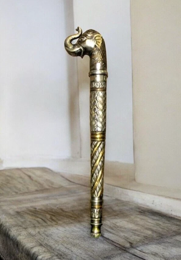 Antico Ottone Argento Goffrato Elefante Forma Bastone da Passeggio Originale - Immagine 1 di 4
