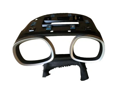 Moldura acabamento painel instrumento velocímetro Chevrolet Equinox 2010-2016 20873572 - Imagem 1 de 4