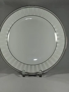 LORREN HOME DECOR DIAMONDS PATTERN GERMANY  DINER PLATE 10 5/8" DIAMETER - Picture 1 of 9
