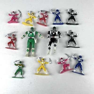 Lote de 13 mini figuras vintage de PVC Mighty Morphin Power Rangers de 8” y 3” 1993 Foto 1 de 4