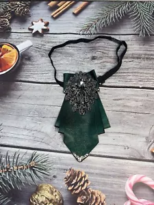 Unisex Bow Tie Necktie Green Bow tie, Neck Brooch, Broach Gemstone, Luxury Tie - Picture 1 of 3