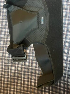 Shoulder Brace Support Compression Sleeve Torn Rotator Cuff AC Joint Pain Relief - Picture 1 of 2
