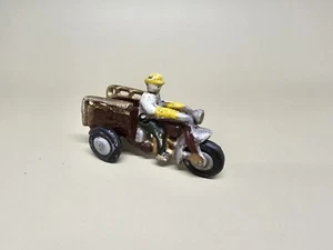 Vintage - Man On Motorcycle with Cargo Bed Toy - Cast Iron Material - Picture 1 of 11