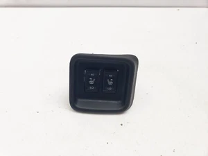 NISSAN JUKE MK1 F15 FRONT HEATED SEAT CONTROL SWITCH 2016 - Picture 1 of 13