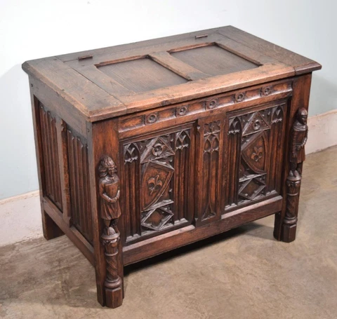 *Antique Gothic French Solid Oak Wood Chest/Trunk/Cabinet Highly Carved Wood Cover
