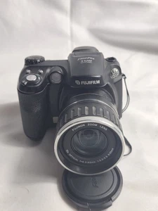 Fujifilm FinePix S Series S5200 5.1MP Digital Camera - WORKS NICE With Strap - Picture 1 of 6