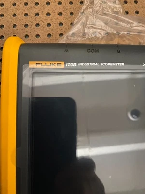 FLUKE 123B oscilloscope portable industriel 20mhz - Photo 1/3