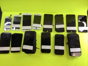 Lot of 65 Broken iPhone Screens FOR PARTS GOLD RECYCLE or RARE EARTH RECOVERY - Photo 1 sur 6