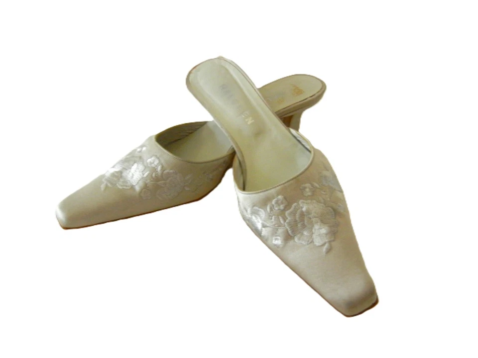 HALOGEN Silver Gray Satin Mules Spool Heels Shoes 10M - Image 1 of 4