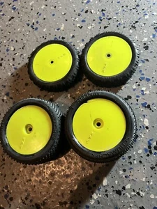 Schumacher Mini Pin Cut Stagger Tires 2wd Buggy Tlr  Wheels F/R #102 - Picture 1 of 5