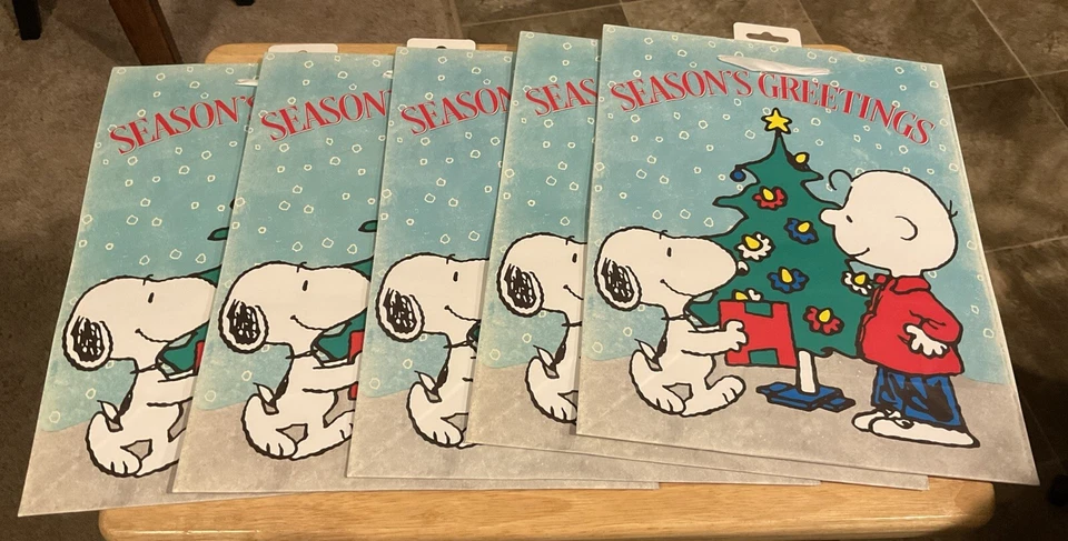 Lote De 5 Bolsas De Regalo Navidad 10x13 Charlie Brown/Snoopy "Saludos De Temporada" NUEVAS Foto 1 de 1