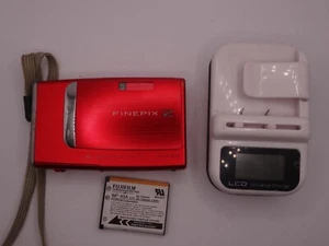 FUJIFILM Finepix Z10fd Compact Digital Camera 7.5MP Red - Picture 1 of 10