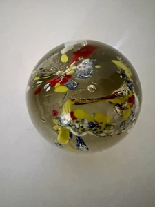 Pisapapeles vintage de vidrio artístico multicolor - diseño de bastón tirado floral - Imagen 1 de 5