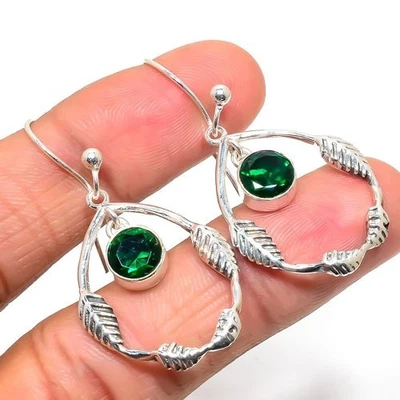 Pendiente de plata de ley 925 con diopsido cromado Bali 1,7" S2662 Foto 1 de 4