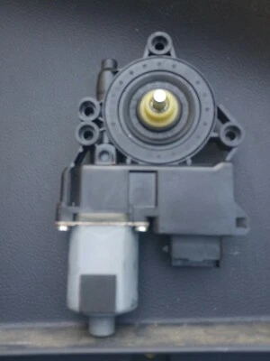 Motor regulador ventana conductor delantero izquierdo Hyundai Veracruz 2007-2012 1137328325 Foto 1 de 3
