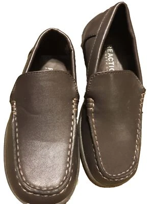 Zapatos Mocasines Reaction Kenneth Cole Race Slip Marrón Oscuro Niños Talla 11 NUEVO Foto 1 de 4
