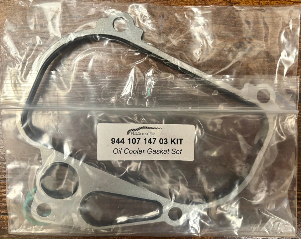 Porsche 944 924S 968 Oil Filter/Cooler Housing Gasket VICTOR REINZ 94410714703 - Image 1 of 1