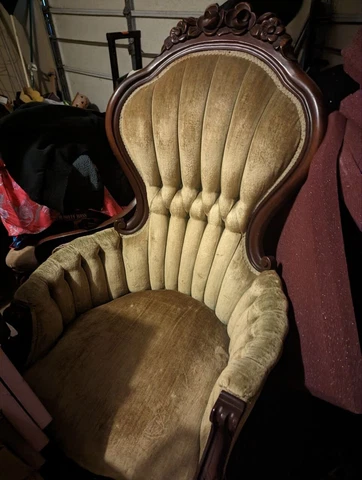vintage king and queen chairs Cover