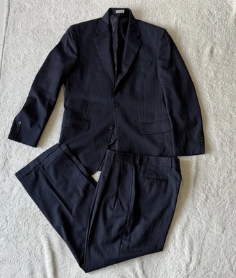 Traje de lana a rayas Jos A Bank para hombre 2 piezas 40R | Pantalones plisados con puños 32x30,5 | Azul marino Foto 1 de 4