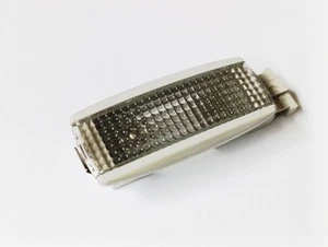 Otra luz interior delantera izquierda Skoda Superb B5 (3U) 2003 UST125129 - Imagen 1 de 3