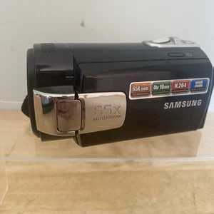 Samsung SMX-F40BN Digital Camcorder Black f=2.1-109.2mm F:1.8 - Picture 1 of 18