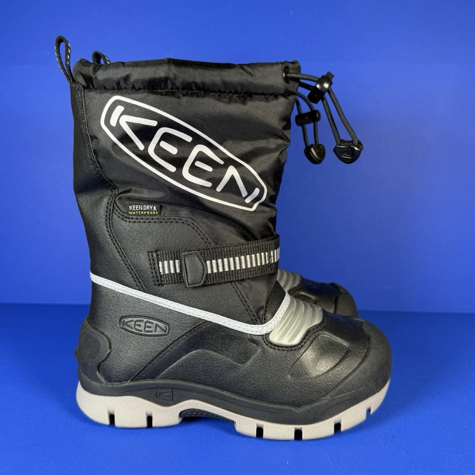 Bota Keen Snow Troll para niños negra/plateada nueva para niños talla 10 Foto 1 de 4