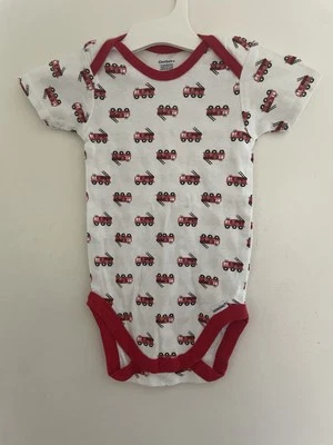 Mono de bomberos Gerber Baby Boy rojo 100 % algodón manga corta blanco 18M Foto 1 de 4