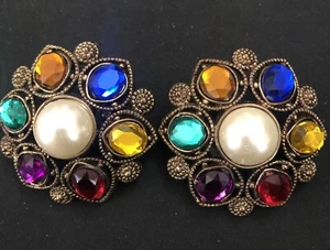Vtg Metal Faux Pearl W/Multi Colored Stones Clip On Earrings - Picture 1 of 5