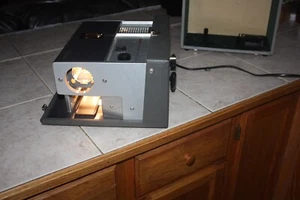 Vintage Kodak Cavalcade Diaprojektor Modell 510 funktioniert ohne Netzkabel - Bild 1 von 5