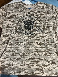 Universal Studios Transformers NEST Beige Pixel Camo T-Shirt Size Xxl 2xl - Picture 1 of 5