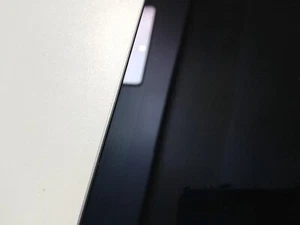 Apple MacBook Pro 2019 A2141 Bildschirm Ersatzteil Defekt - Bild 1 von 5