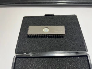 IC INTEL D8755A NEC D8755A EPROM 8085 DIP-40 ceramica - Foto 1 di 1