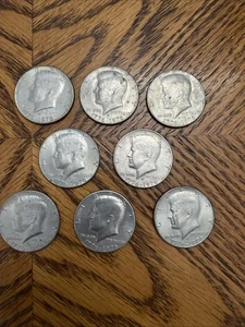 8 Bicentennial Half Dollars - Bild 1 von 2