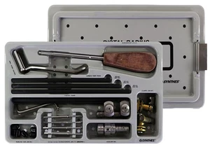 Synthes-Distal-Radius-Fixator-Set - Picture 1 of 2