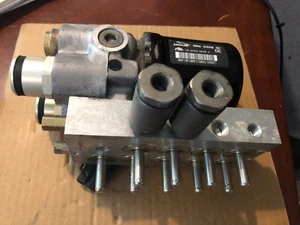 95 96 97 Jaguar XJR XJ12 XJ6 XJS ABS Anti Lock Brake Pump Module MNA5920BC OEM - Picture 1 of 5