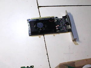Carte graphique BOBCATATX-30-M04 5189-3735 256MB VGA DVI - Photo 1/1