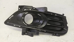 2013-2016 Ford Fusion Fog Bezel RH Right Passenger OEM DS73-19952 - Picture 1 of 10