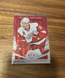 2013-14 Totally Certified Platinum Red /100 Daniel Alfredsson #69 HOF