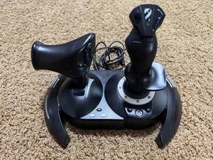 Thrustmaster T-Flight Hotas One 4460168 Xbox One and Window Joystick - Black - Picture 1 of 2