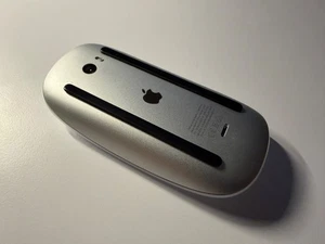 Apple Magic Mouse Bluetooth Wireless Maus - Weiß (46645) - Bild 1 von 4
