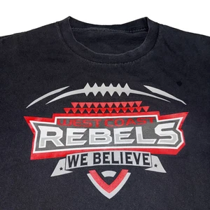 Camiseta West Coast Rebels Para Hombre Grande Negra Fútbol We Believe Equipo Logo Camiseta - Imagen 1 de 8