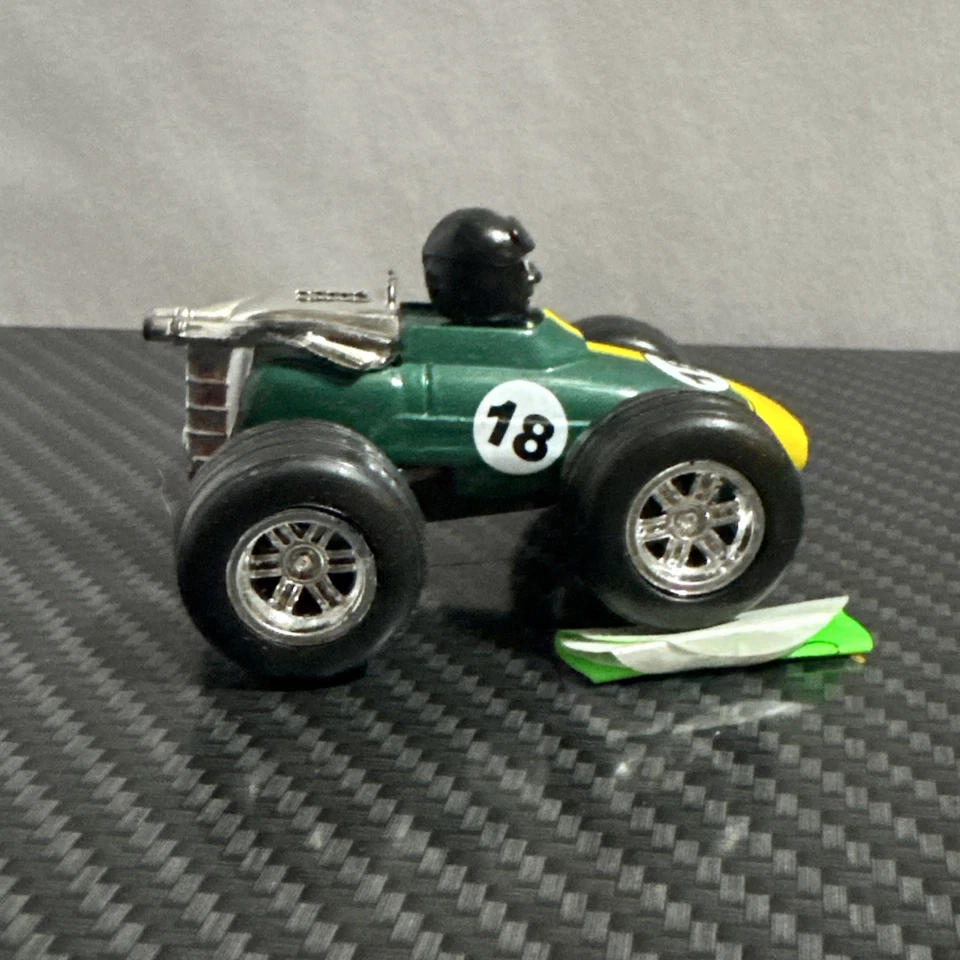 2002 New Ray Diecast Friction Car 2.5" Green #18 Race Car Pull Back - Image 1 of 4