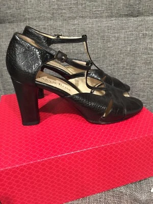 Sandalias de tacón de cuero en relieve negras Taryn Rose para dama 8 (38,5) hacha en Italia Foto 1 de 4