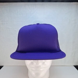 Gorra de camionero de espuma vintage en blanco de malla púrpura con cierre a presión - Imagen 1 de 7