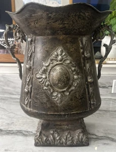 Jarrón vintage ornamentado antiguo de metal marrón decorativo con asas de dragones 15" XL - Imagen 1 de 11